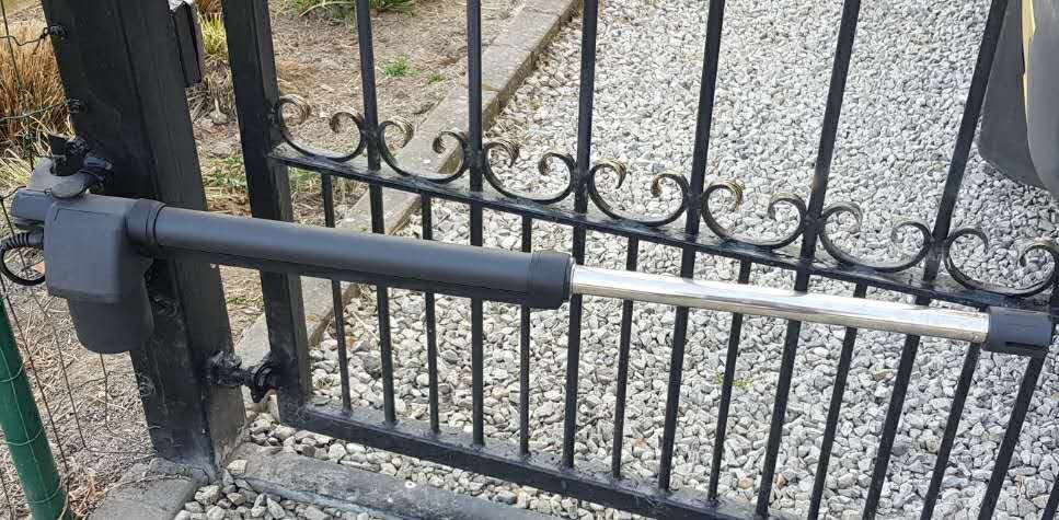Zestawy otwieraczy do bram dwu – Smart Garden Gate recenzja i cena